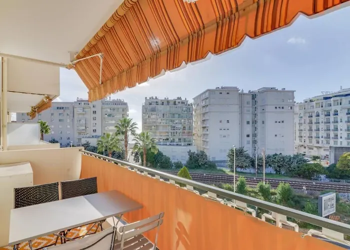 C066-Luxurious Apartment With Sea View - Cannes