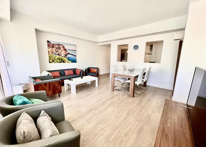 C066-Luxurious Apartment With Sea View - Cannes